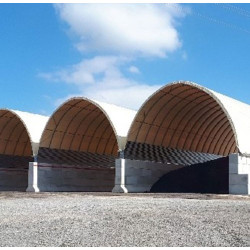 Túnel de 15x20x8,35m de alto sobre suelo de hormigón
