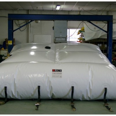 Citerne souple transportable sur remorque